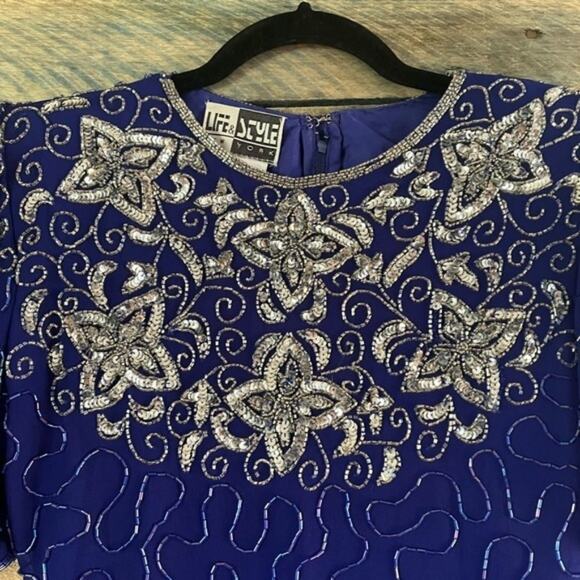 Life & Style Blue Beaded and Sequin Dress Size Small - Picture 3 of 9